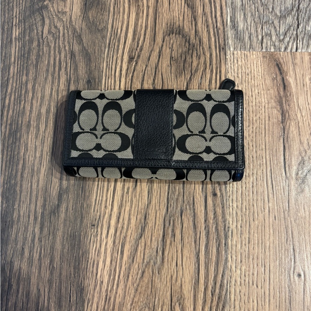 Coach Trifold Wallet Jacquard
